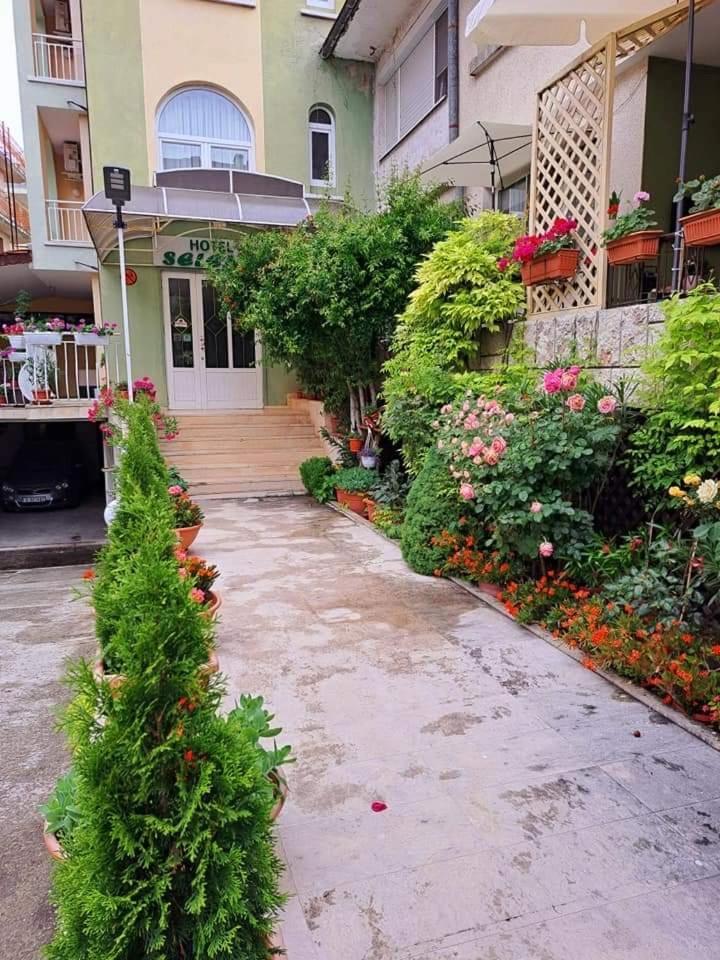 Family Hotel Selena Nesebar Exterior foto