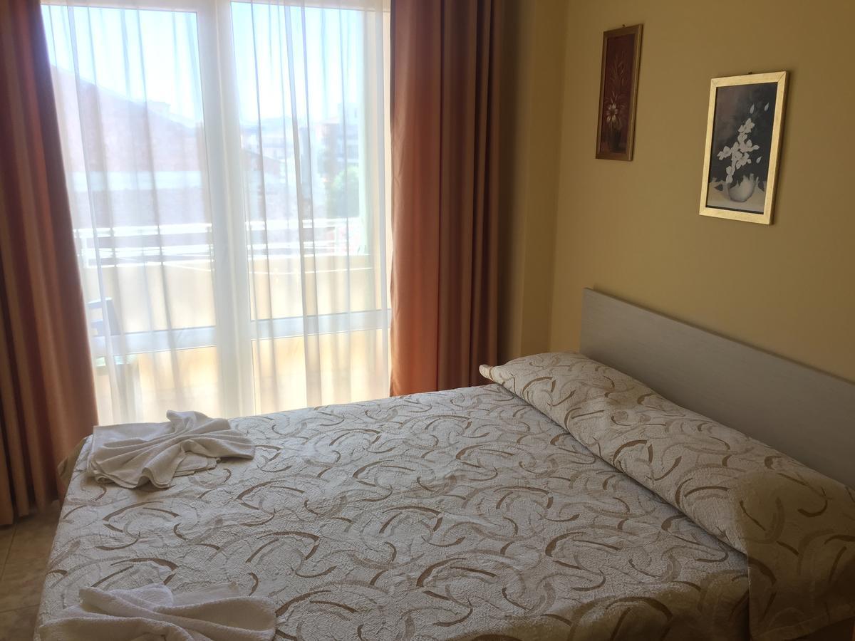 Family Hotel Selena Nesebar Exterior foto